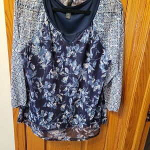 Women's Style & Co layered top size Medium
